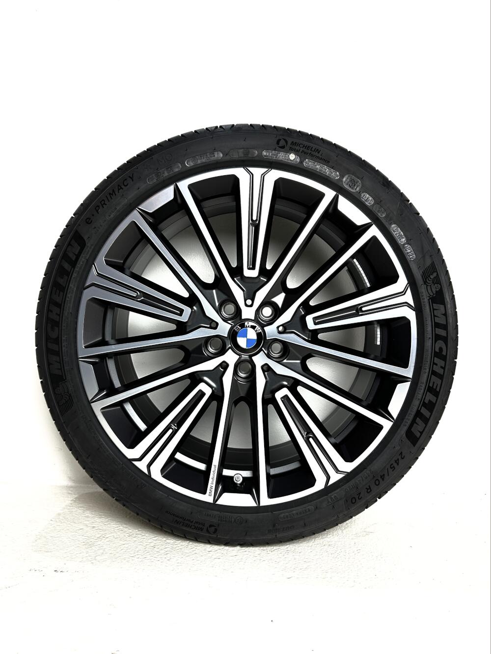 Original BMW U11 Sommerreifen 869i – BARTH-Originalteile.de